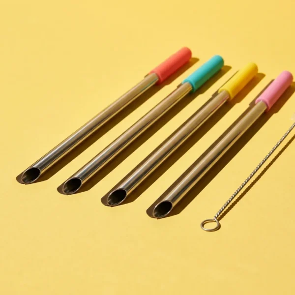 Reusable Straw Set, side view showing the slanted rim