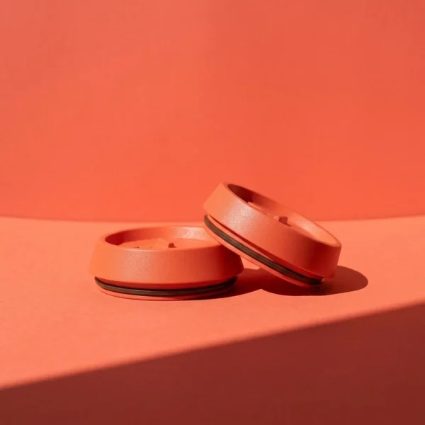 Slide Lid 2-Pack, side view showing the slanted rim