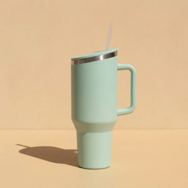 Tilt Quencher 30 oz in Seafoam