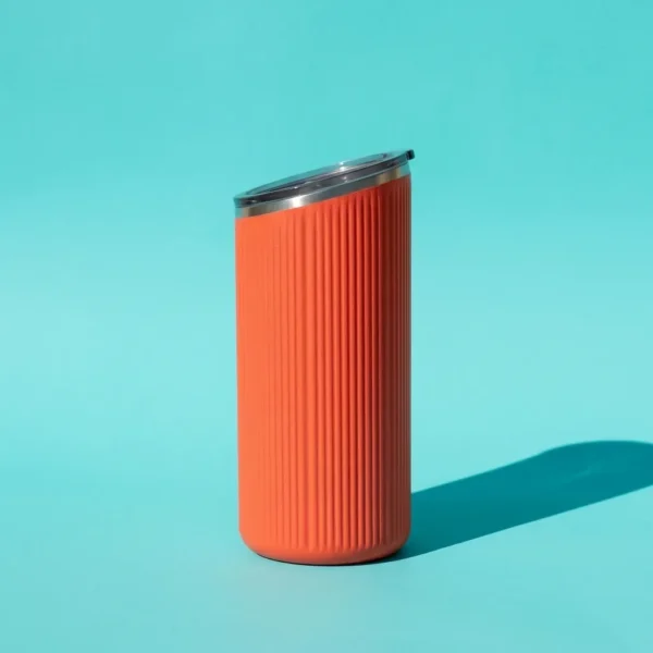 Tilt Ribbed 16 oz, side view showing the slanted rim