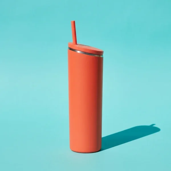 Tilt Slim 20 oz, side view showing the slanted rim