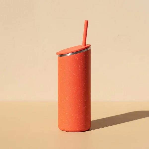 Tilt Speckle 20 oz, studio photo in midday sun