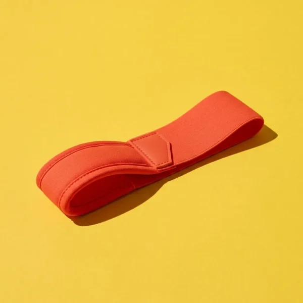 Wrist Loop Carrier, side view showing the slanted rim